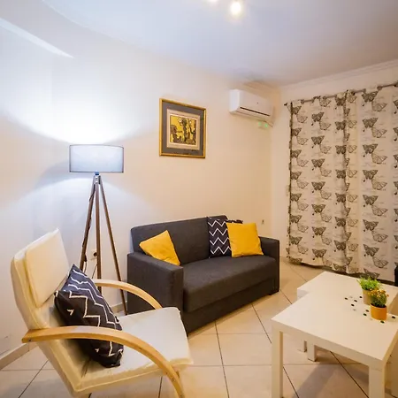 아파트 Fotis New Built At The Centre Of Town 자킨토스 타운