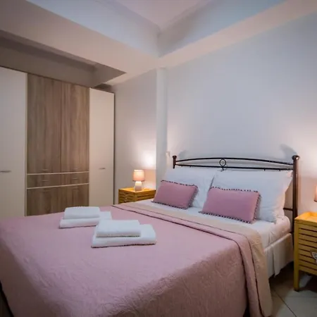 Fotis New Built At The Centre Of Town 아파트 자킨토스 타운